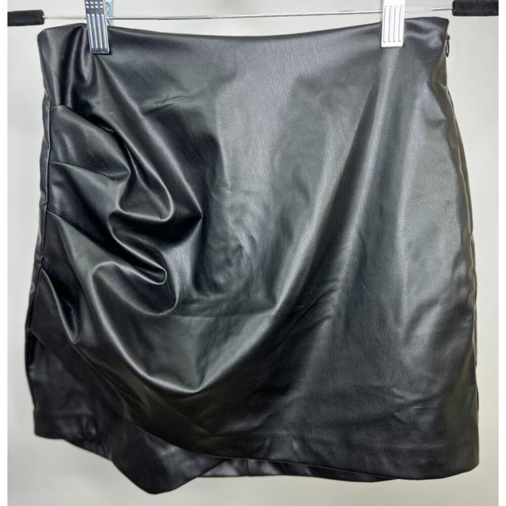 Zara Ruched Mini Skirt Black Women's Size Medium Faux Leather